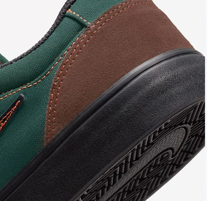 Nike Sb Series Swoosh Suede Wear-Resistant Everyday Skate Shoes for Men and Women, New Lightweight Comfortable Thin-Soled Durable Outdoor Low-Top Flat Shoes, Fashionable Versatile Lightweight Green-Brown Color Commuting Casua