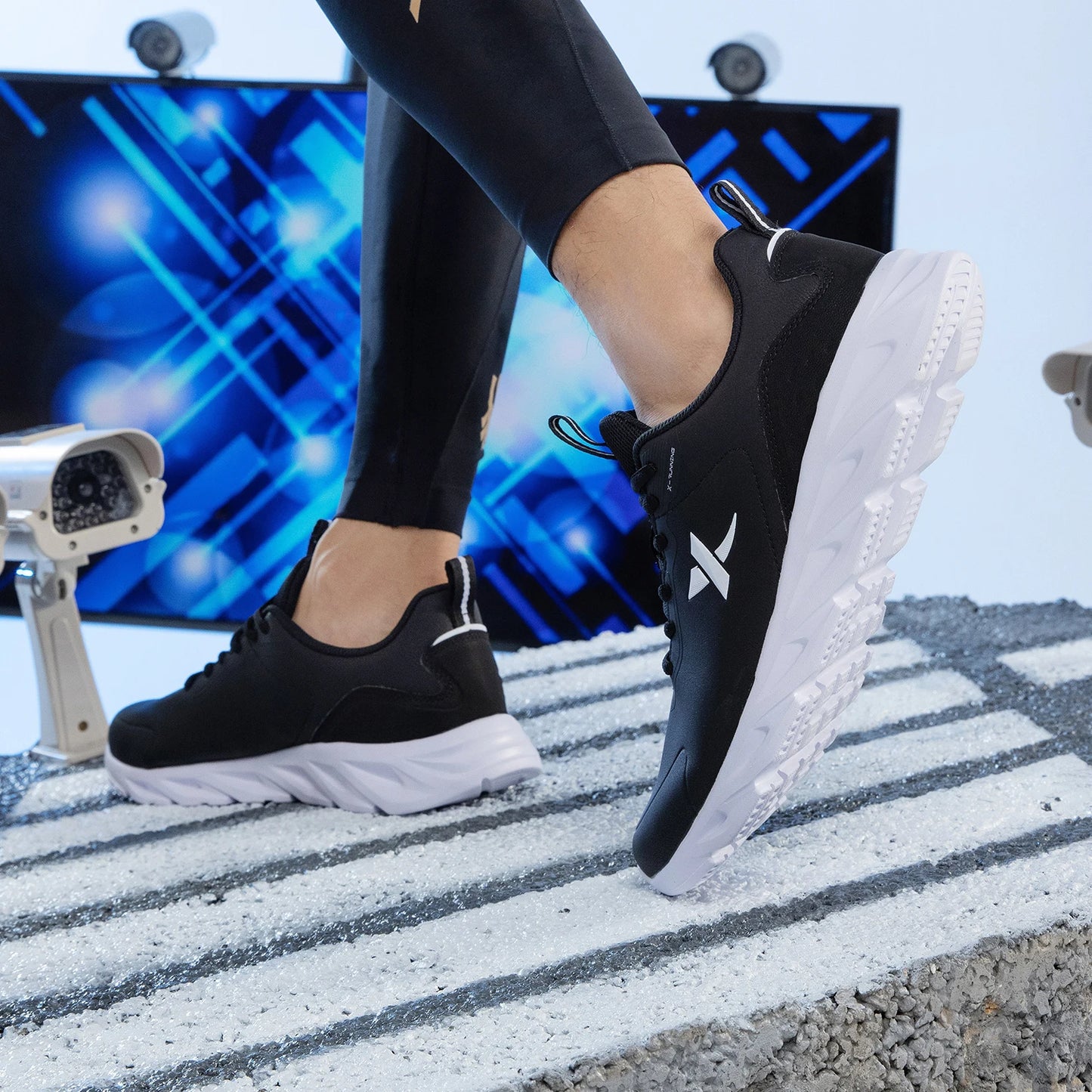 Xtep Running Shoes For Men 2021 Winter Street Casual Men's Sports Shoes Wear-Resistant Support Cushion Sneakers 879419110080