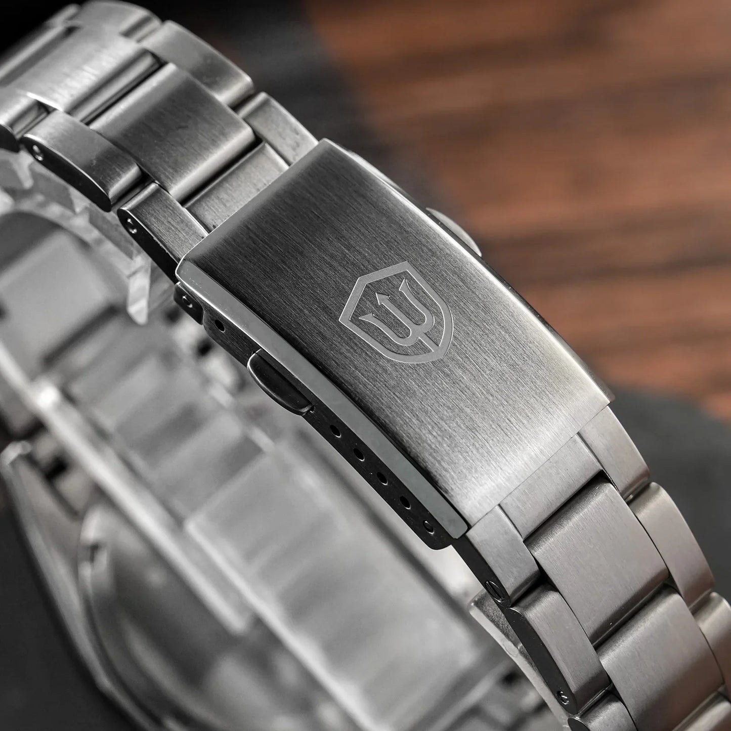Watchdives WD1016 V3 Watch 37mm VH31 Sweep Quartz Movemet Stainless Steel Watch Waterproof Luminous Sapphire Men Wristwatch