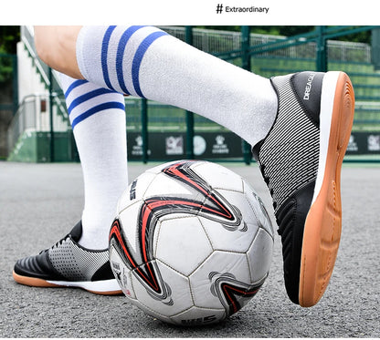 Sisäjalkapallokengät Miesten ammattilaisfutsalkengät Luistamattomat miesten jalkapallokengät Alkuperäiset kovapintaiset Chuteira Society Futebol -kengät