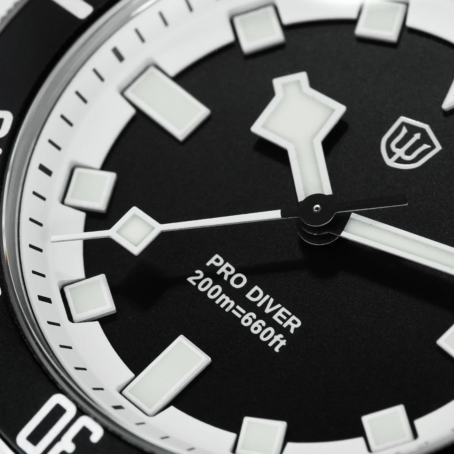 Watchdives WD1969 PRO Men Quartz Watch Sapphire Crystal Luminous Waterproof VH31Sweep Seconds Movement Stainless Steel Watches