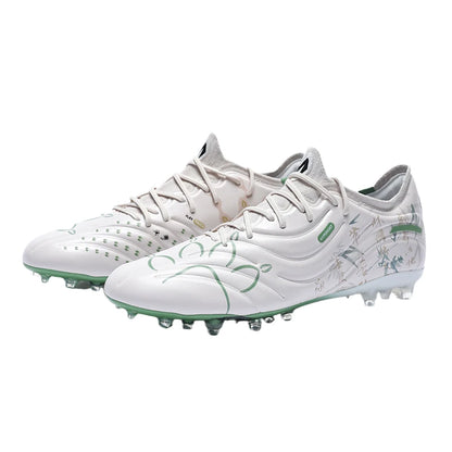 Kelme miesten jalkapallokengät aikuisille, Mg Short Spikes, tekonurmiharjoitteluun tarkoitetut jalkapallokengät, erittäin kevyet, liukumattomat jalkapallokengät