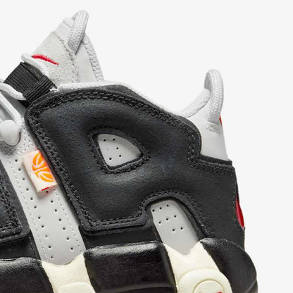 Nike Authentic AIR MORE UPTEMPO dambasketskor DX3360-001