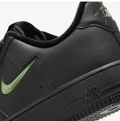 Nikein alkuperäiset Air Force 1 Low -naisten vapaa-ajan lenkkarit FB8251-001
