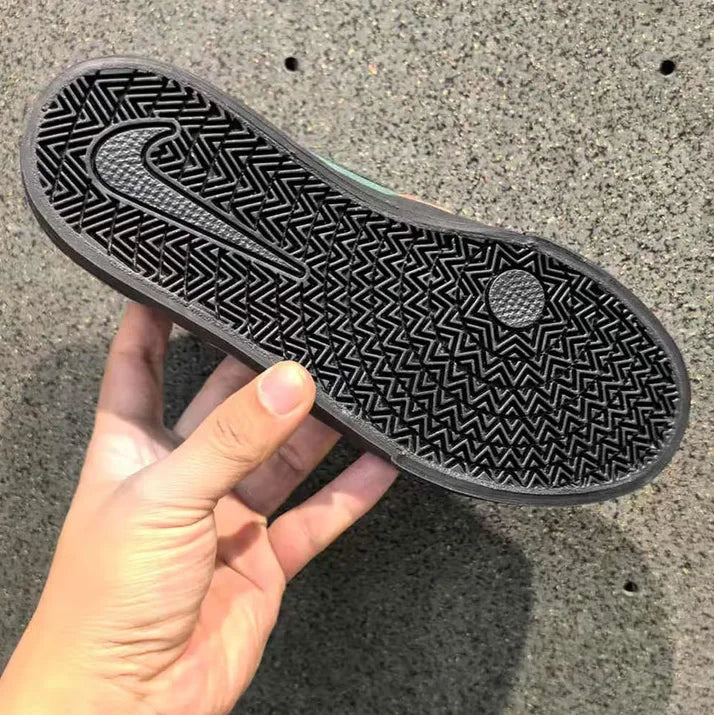 Nike Sb Series Swoosh Suede Wear-Resistant Everyday Skate Shoes for Men and Women, New Lightweight Comfortable Thin-Soled Durable Outdoor Low-Top Flat Shoes, Fashionable Versatile Lightweight Green-Brown Color Commuting Casua