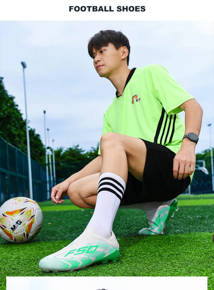 Botas de fútbol para hombre, antideslizantes, para niños, para exterior, zapatillas de fútbol superventas, para partido sobre césped, de alta calidad, con tacos, de caña alta y ligeras
