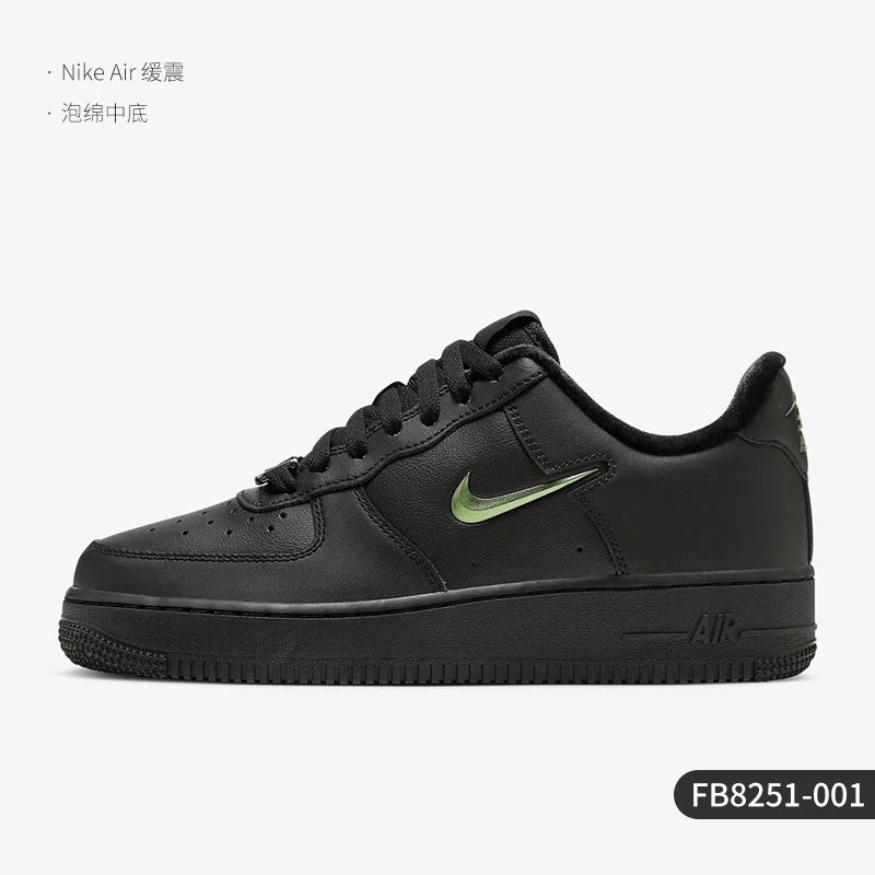 Nikein alkuperäiset Air Force 1 Low -naisten vapaa-ajan lenkkarit FB8251-001
