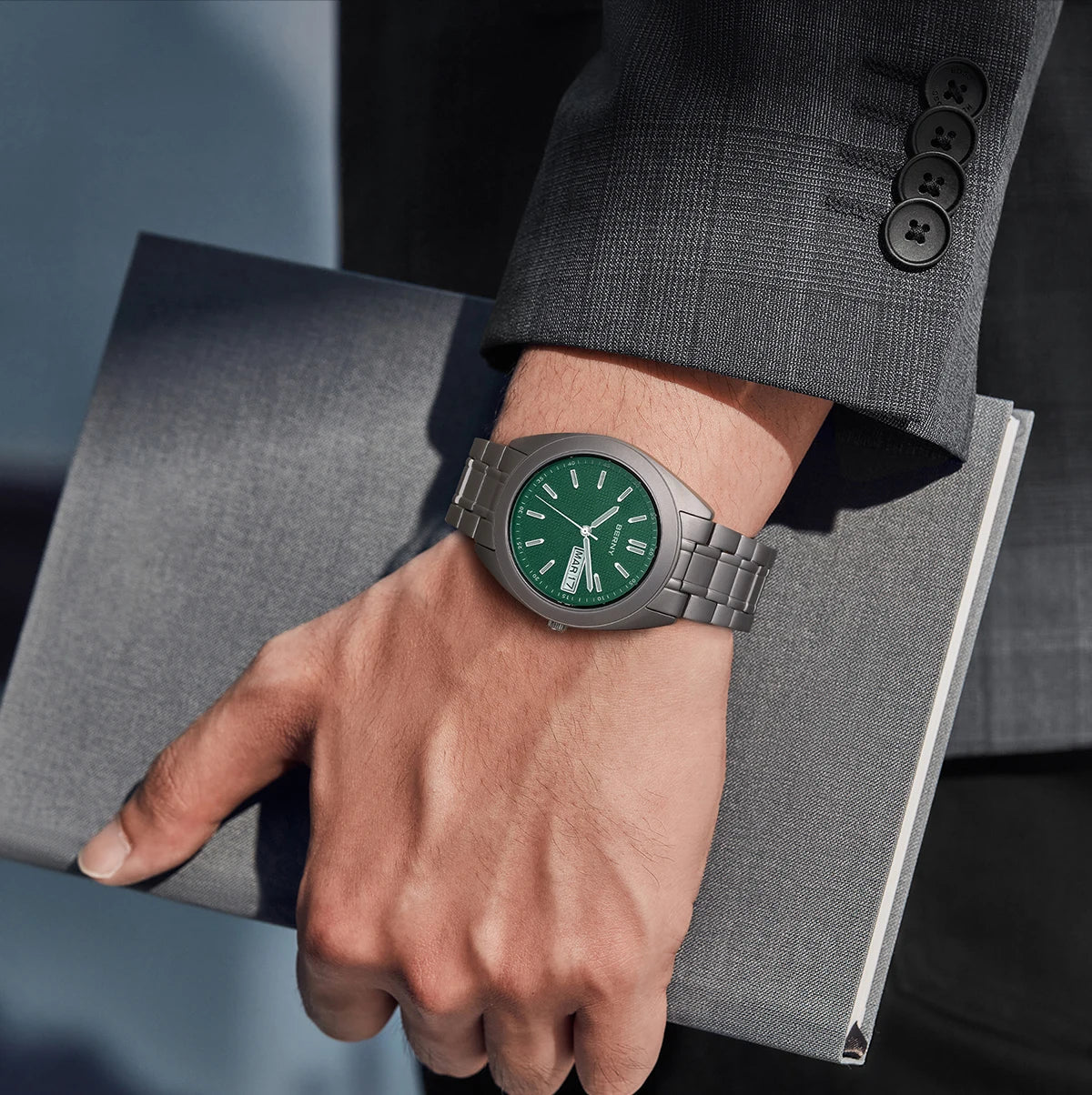 BERNY Titanium Watches for Men Date Week Calendar Sapphire Quartz Watch 38mm Super Luminous Men's Wristwatch 10ATM Lightweight