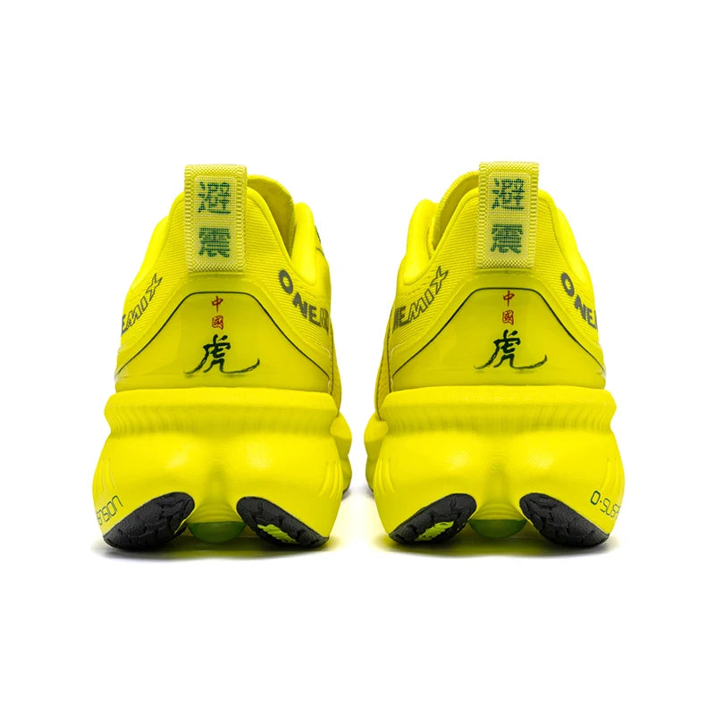 ONEMIX: nuevas zapatillas de running con amortiguación para hombre, adecuadas para corredores intensivos; zapatillas deportivas con cordones para mujer; zapatillas deportivas antideslizantes para hombre, para uso al aire libre.