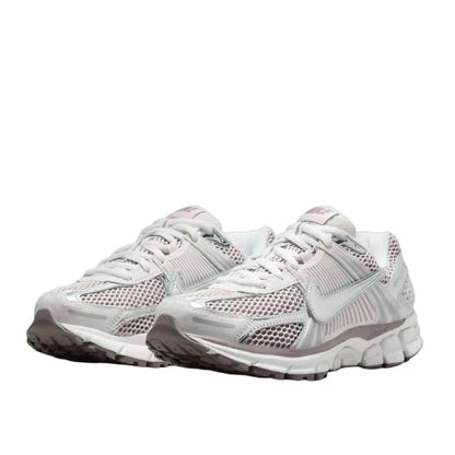 Nike Zoom Vomero 5 Comfortable, versatile, durable, breathable low-top running shoes for women Silver HV6417-001