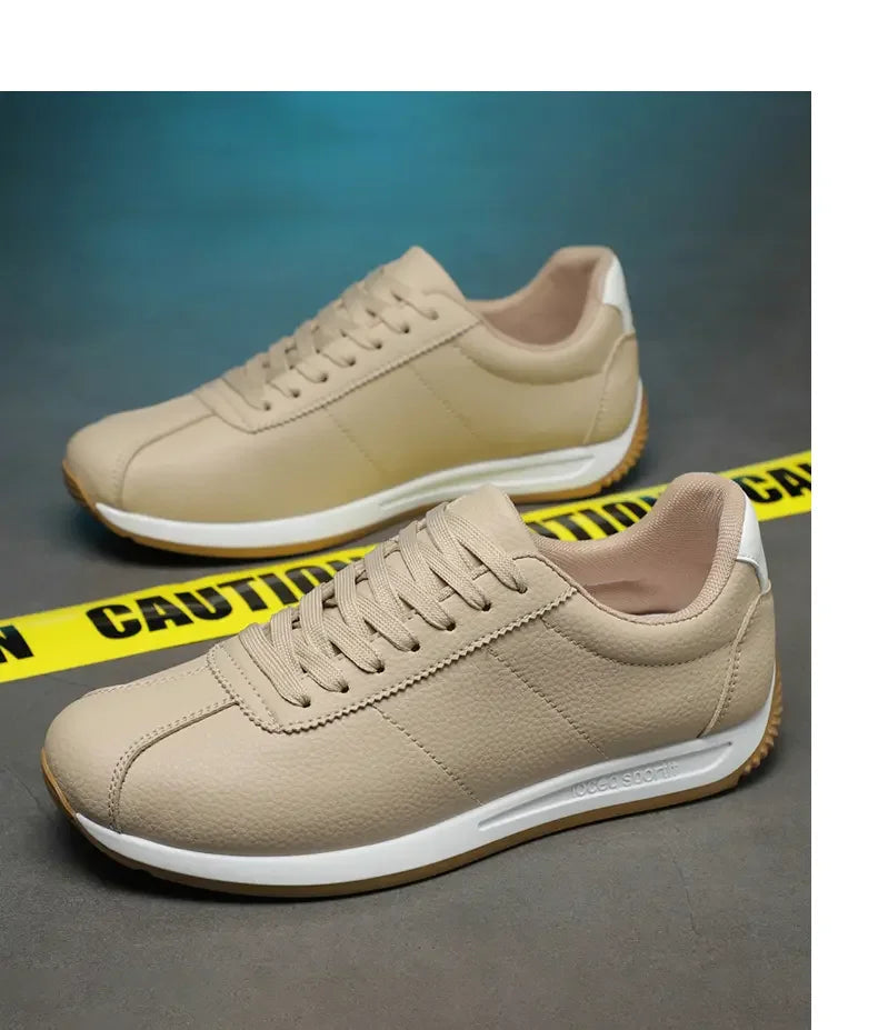 Zapatillas deportivas de cuero PU para tiempo libre, running, verano, moda, antideslizantes, montañismo, tenis, tendencia, superventas, para hombre, blancas, planas