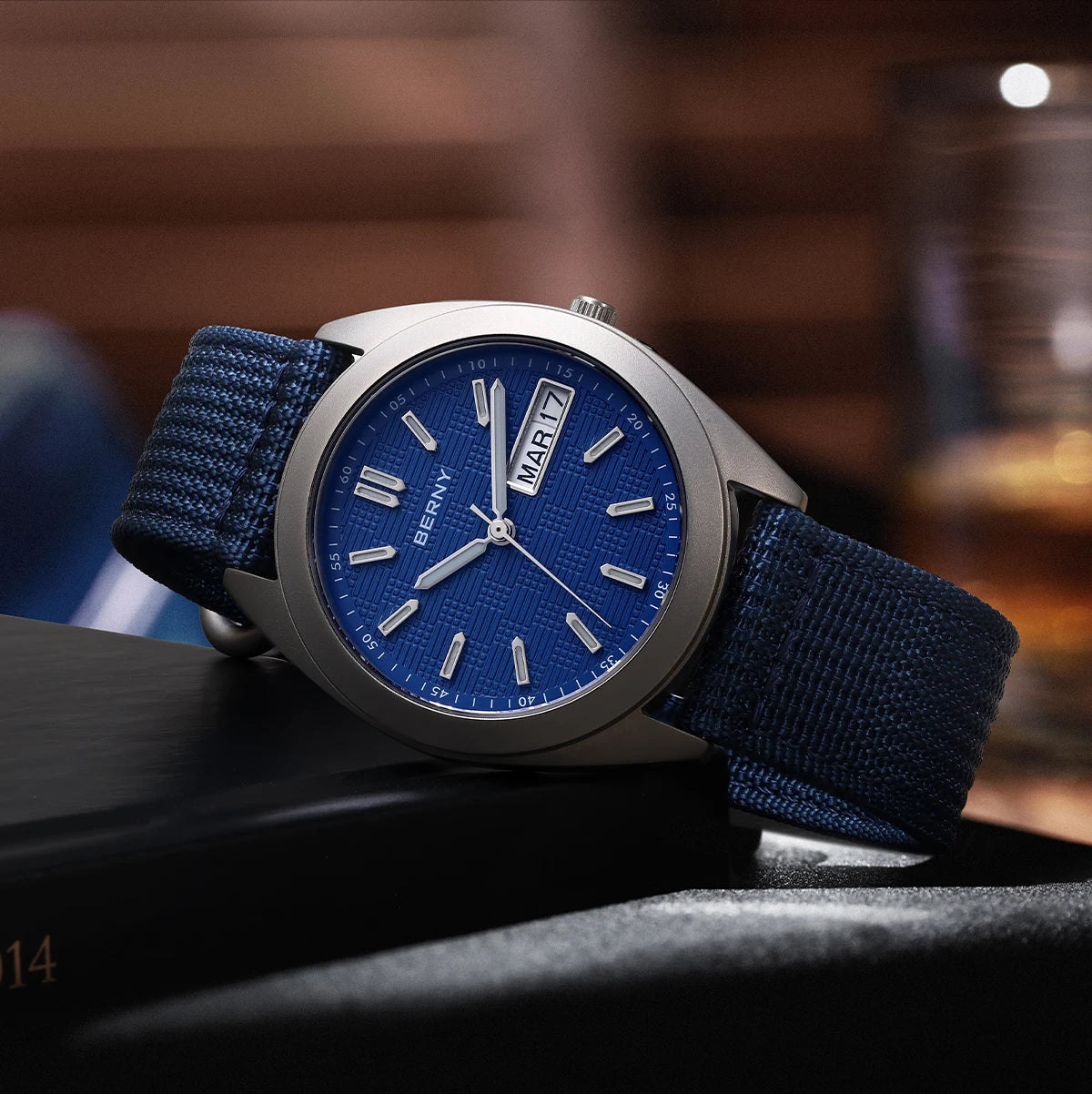 BERNY Titanium Watches for Men Date Week Calendar Sapphire Quartz Watch 38mm Super Luminous Men's Wristwatch 10ATM Lightweight