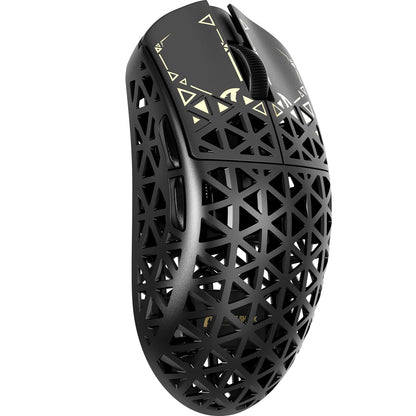 Bezdrátová herní myš ATTACK SHARK R5 Ultra Carbon Fiber, herní senzor PixArt PAW3950MAX, 42000DPI, 8000Hz, MCU Nordic 52840