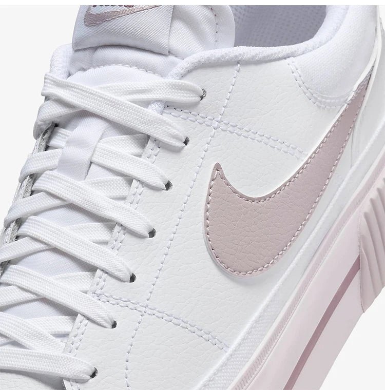 Nike, autentiche scarpe da ginnastica casual da donna con suola spessa resistente all'usura e tomaia bassa DM7590-105