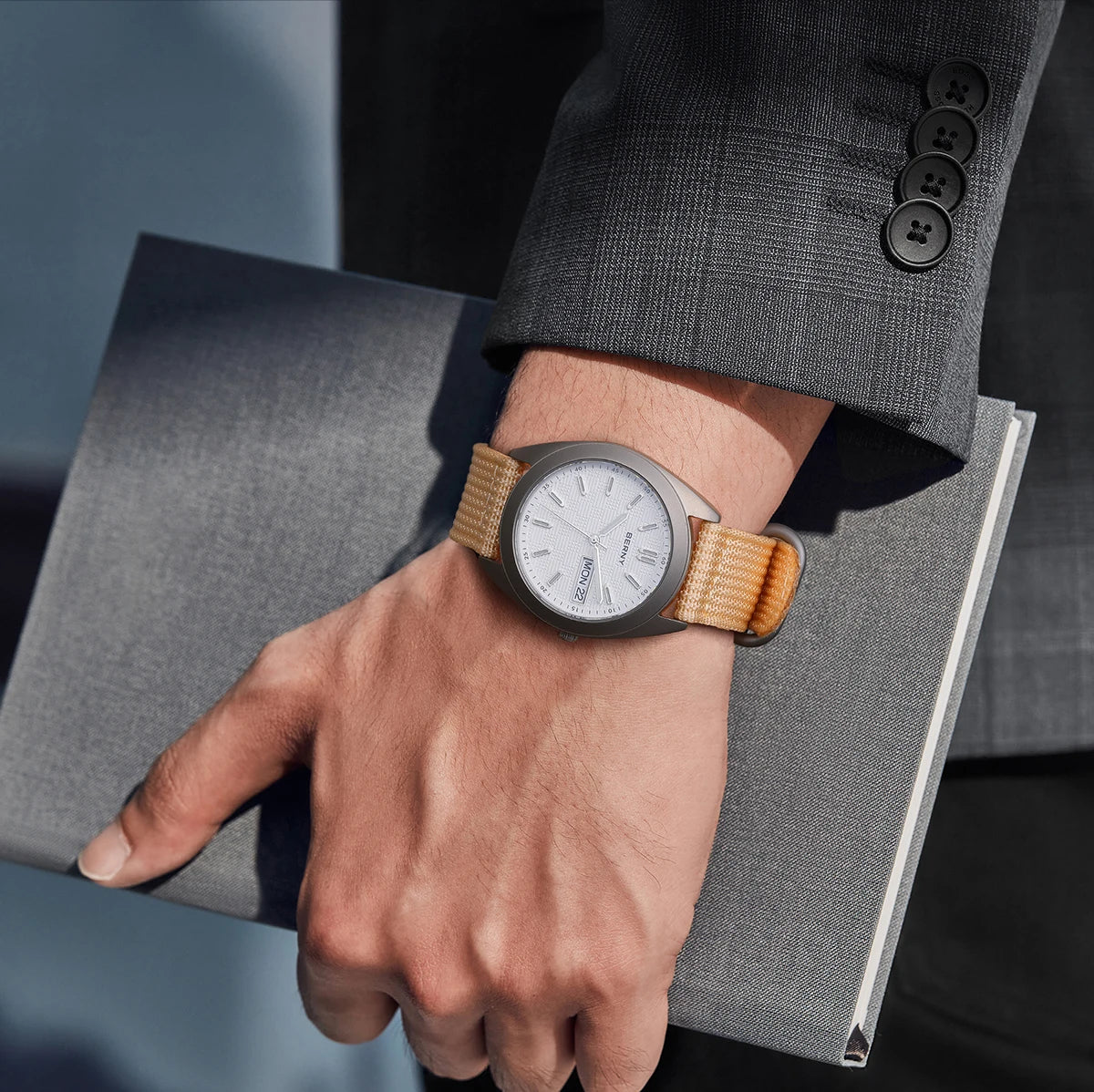 BERNY Titanium Watches for Men Date Week Calendar Sapphire Quartz Watch 38mm Super Luminous Men's Wristwatch 10ATM Lightweight