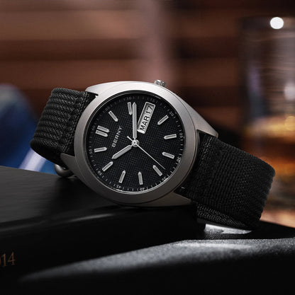BERNY Titanium Watches for Men Date Week Calendar Sapphire Quartz Watch 38mm Super Luminous Men's Wristwatch 10ATM Lightweight