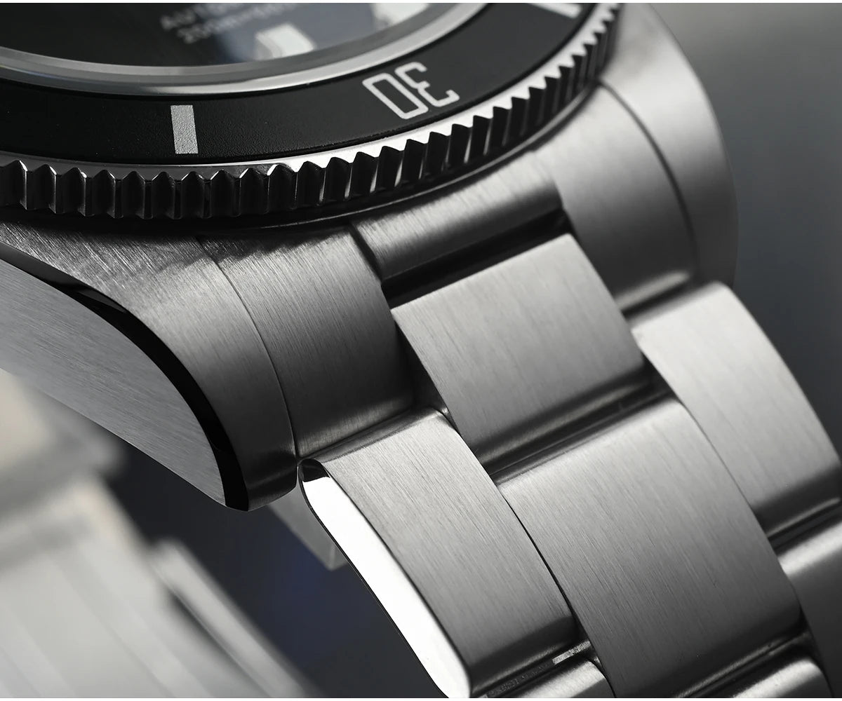 San Martin 40mm Retro Luxury Diver Watch NH35 Automatic Mechanical Watches for Men with Sapphire 200m Waterproof Luminous SN0008