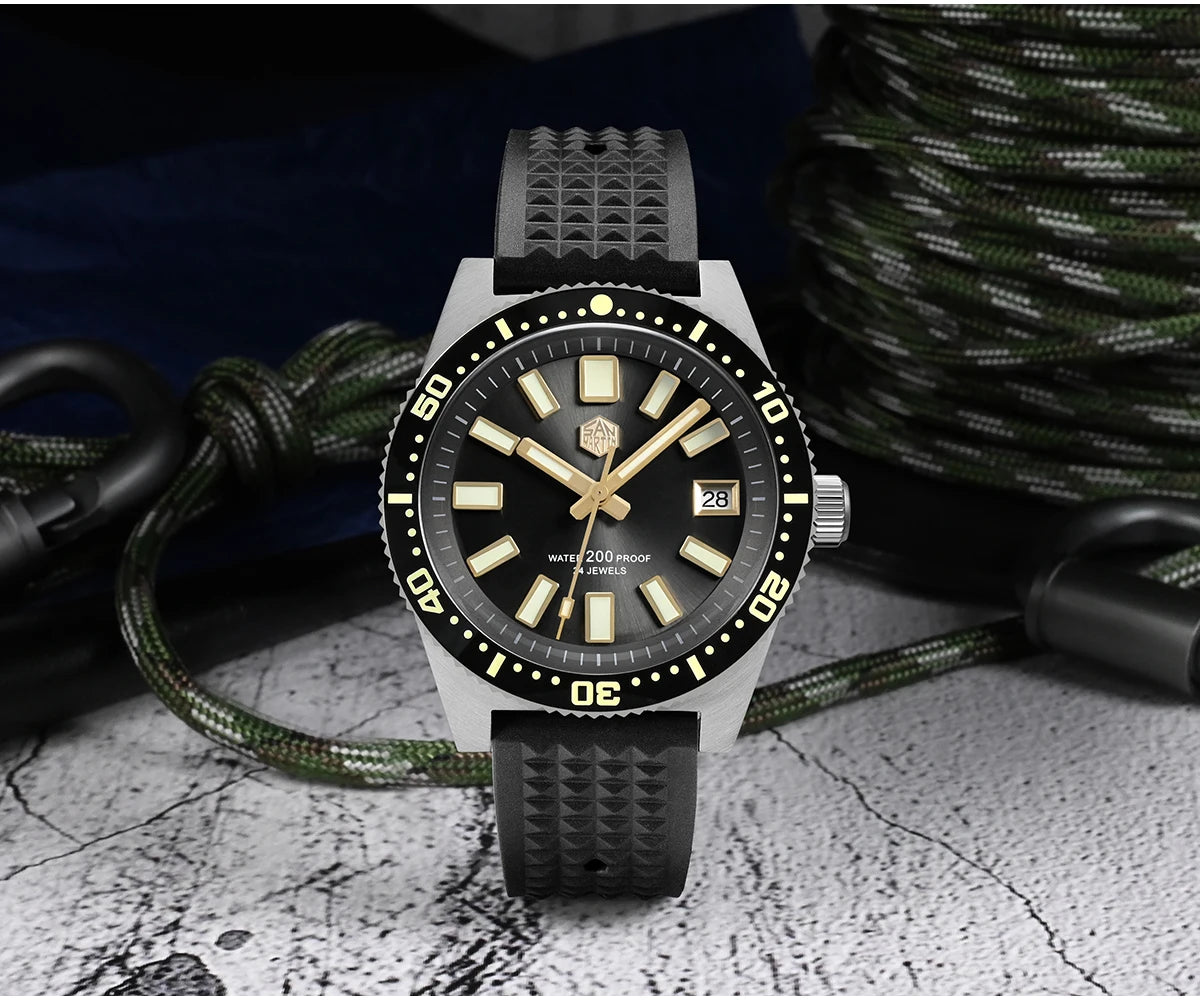 San Martin Official 40mm 62mas V3 Diver Watch For Men Kanagawa Surfing Dial NH35 Automatic Mechanical 20Bar Rubber Strap SN0007