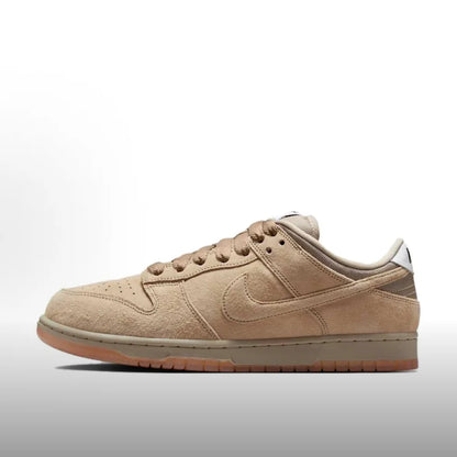 Nike Dunk SB Trendy and minimalist, these everyday casual sneakers offer comfort and durability. HF5441-100