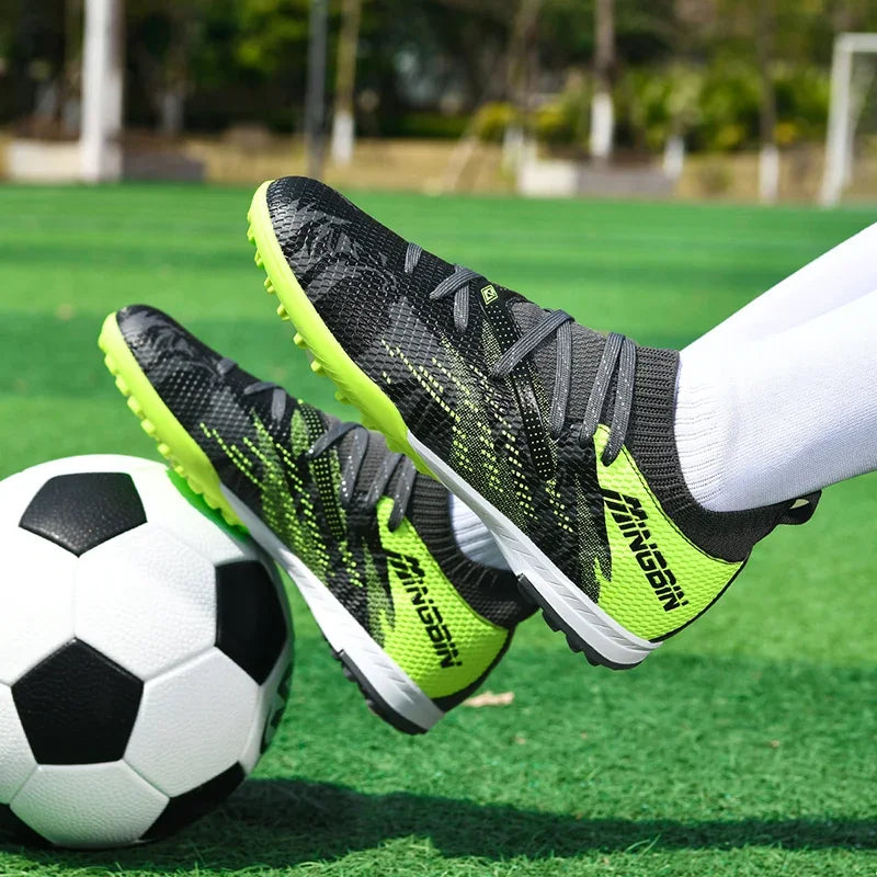 Miesten jalkapallokengät, ammattilaisjalkapallokengät, futsal-kengät, naisten ja miesten yhteiskäyttöön tarkoitetut ultrakevyet, korkealaatuiset TF/FG-lenkkarit