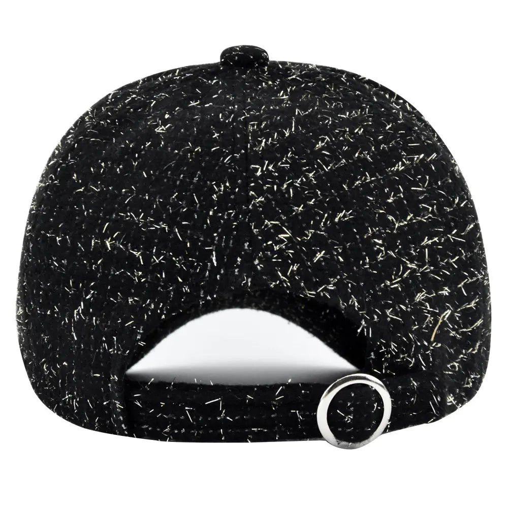 Baseballkappe mit Metall-M-Aufnäher, schwarz, elegante Herrenkappe, leichte, verstellbare Sonnenkappe für Damen