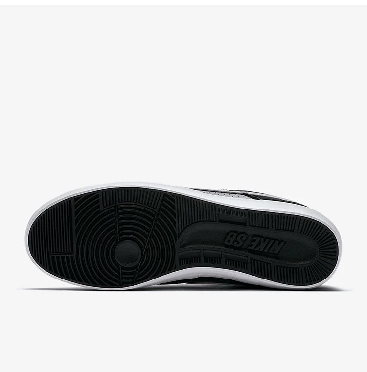 Nike Original Herren-Modelle der aktuellen Saison: Bequeme, strapazierfähige Freizeitsneaker mit dicker Sohle und Schnürung 942237-010