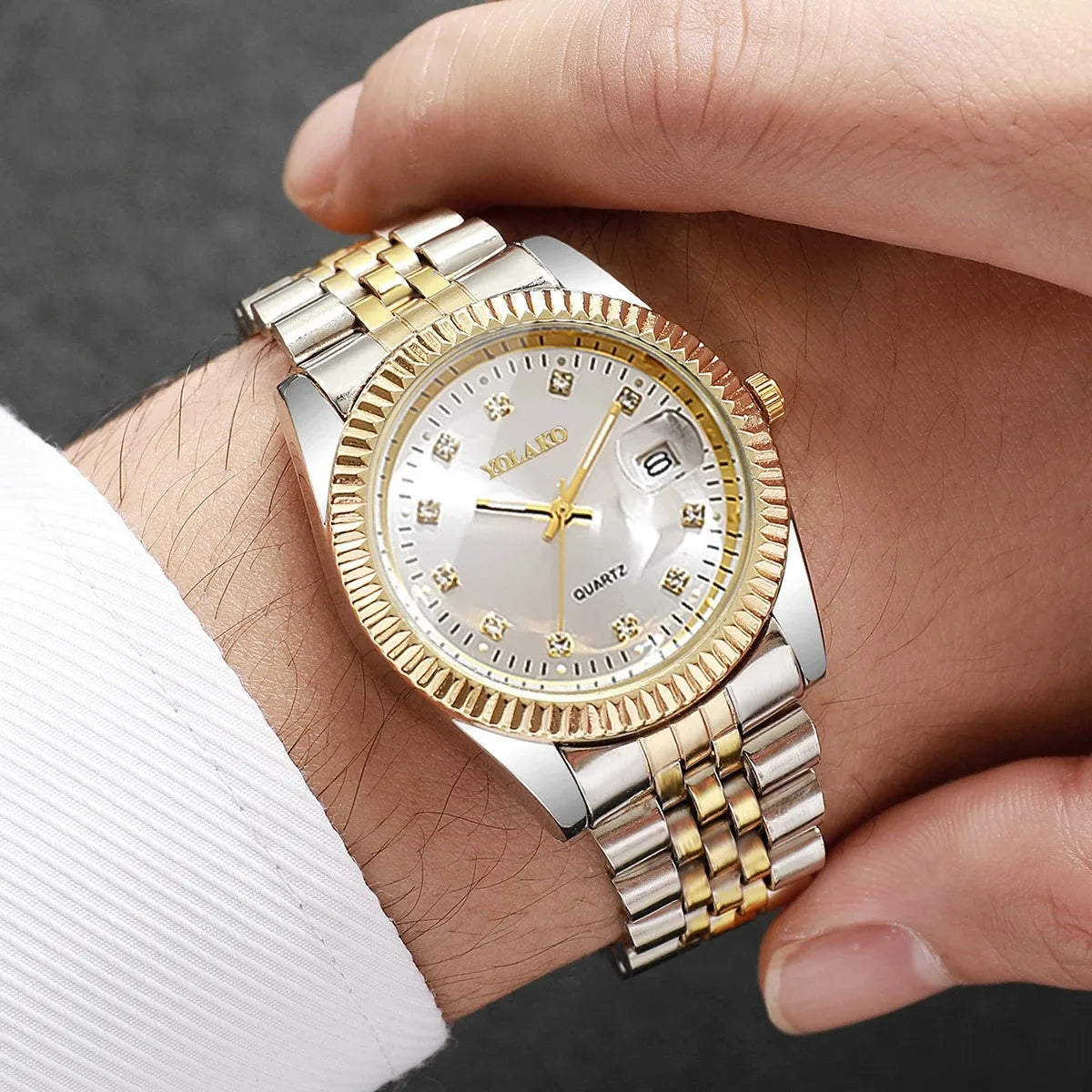 Luxury Men Business Watches Fashion Rhinestone Steel Calendar Quartz Watch Reloj Hombre Clock Gift（Without Box）