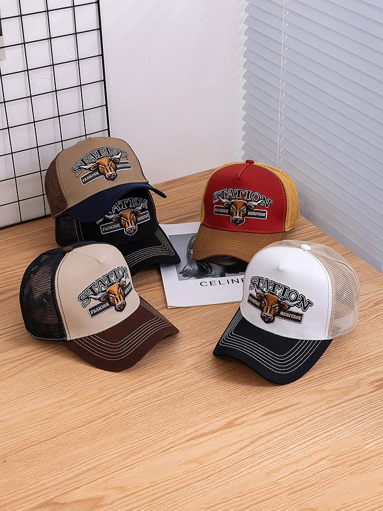 Unisex Summer Breathable Mesh Trucker Hat Bulls Head Pattern Baseball Cap Adjustable Snapback Hats For Men And Women