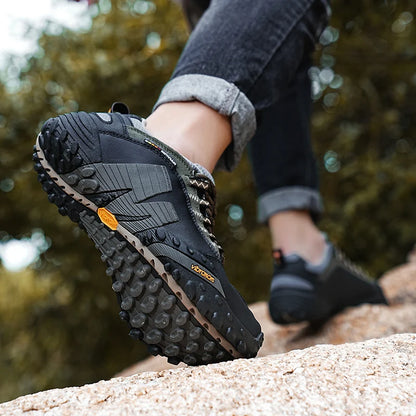 Scarpe da alpinismo da uomo in vera pelle per sport all'aria aperta, antiscivolo, da alpinismo ed escursionismo, scarpe traspiranti da turismo