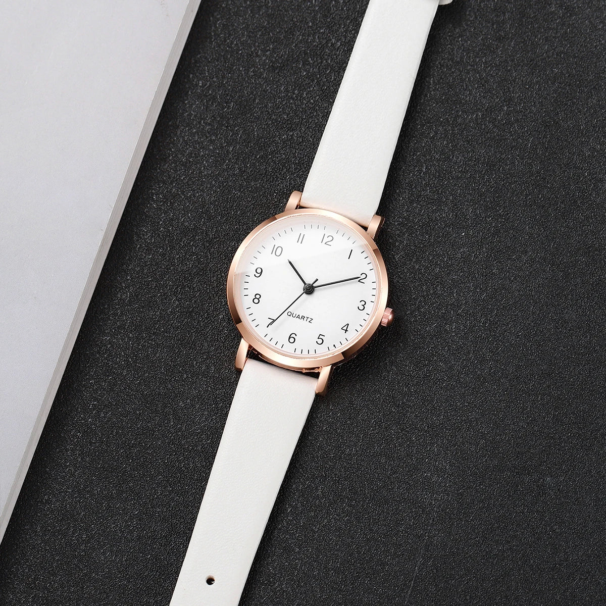 Fashion Small Dial Women Watches Simple Leather Strap Ladies Quartz Wristwatch Reloj Mujer Girls Clock Gift（Without Box）