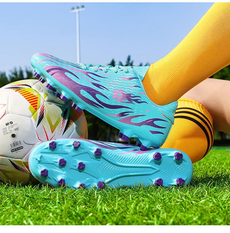 New Man Soccer Shoes Professional Football Boots Sneakers Comfortable Outdoor Match Match Boys Non-Slip Sports Shoes Unisex