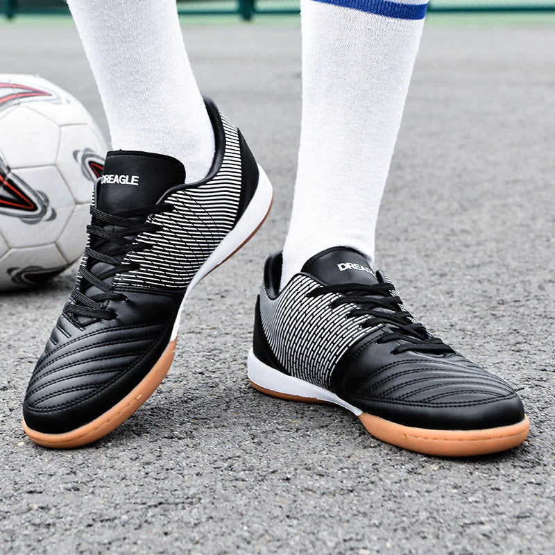 Sisäjalkapallokengät Miesten ammattilaisfutsalkengät Luistamattomat miesten jalkapallokengät Alkuperäiset kovapintaiset Chuteira Society Futebol -kengät