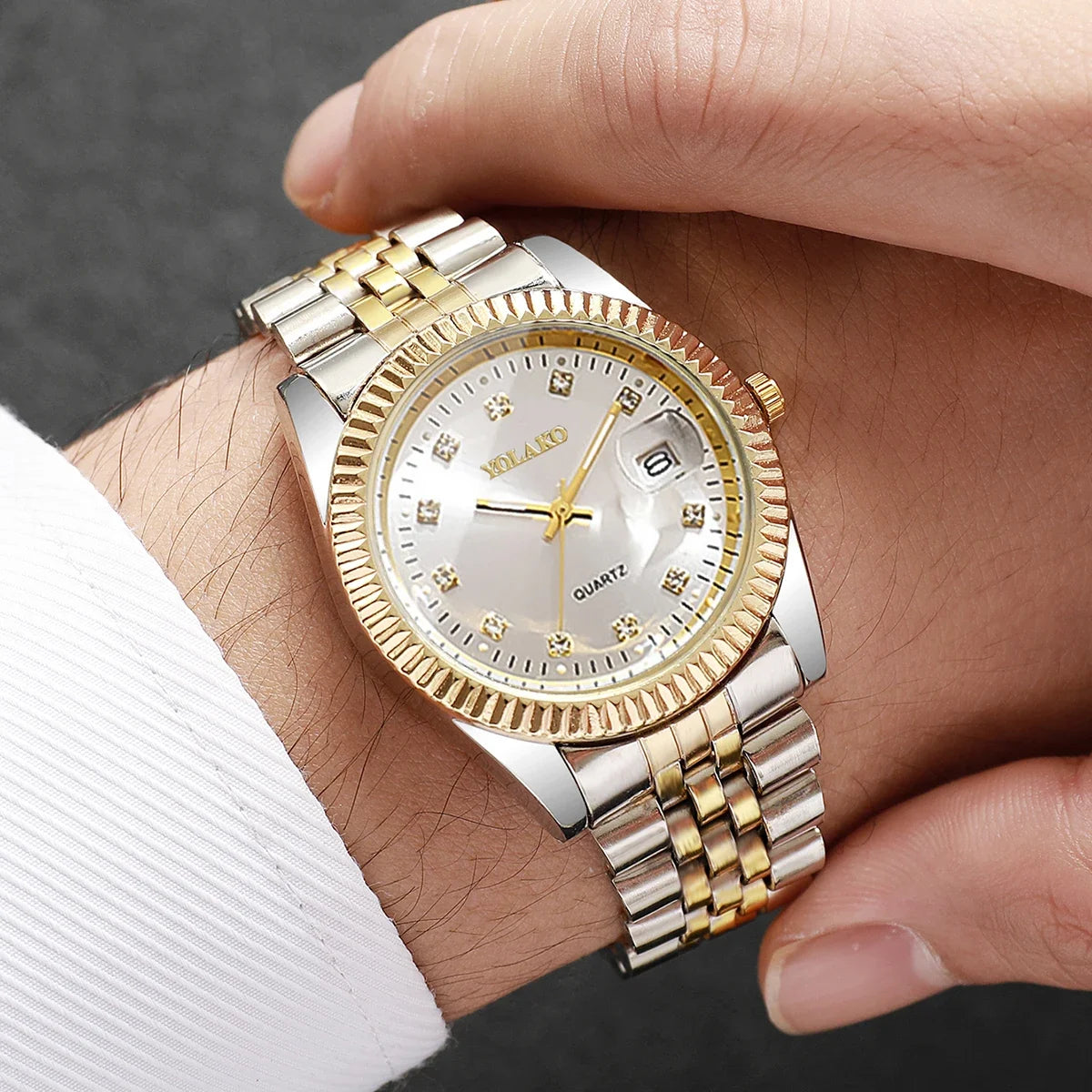 Luxury Men Business Watches Fashion Rhinestone Steel Calendar Quartz Watch Reloj Hombre Clock Gift（Without Box）
