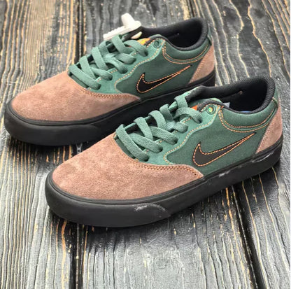 Nike Sb Series Swoosh Suede Wear-Resistant Everyday Skate Shoes for Men and Women, New Lightweight Comfortable Thin-Soled Durable Outdoor Low-Top Flat Shoes, Fashionable Versatile Lightweight Green-Brown Color Commuting Casua