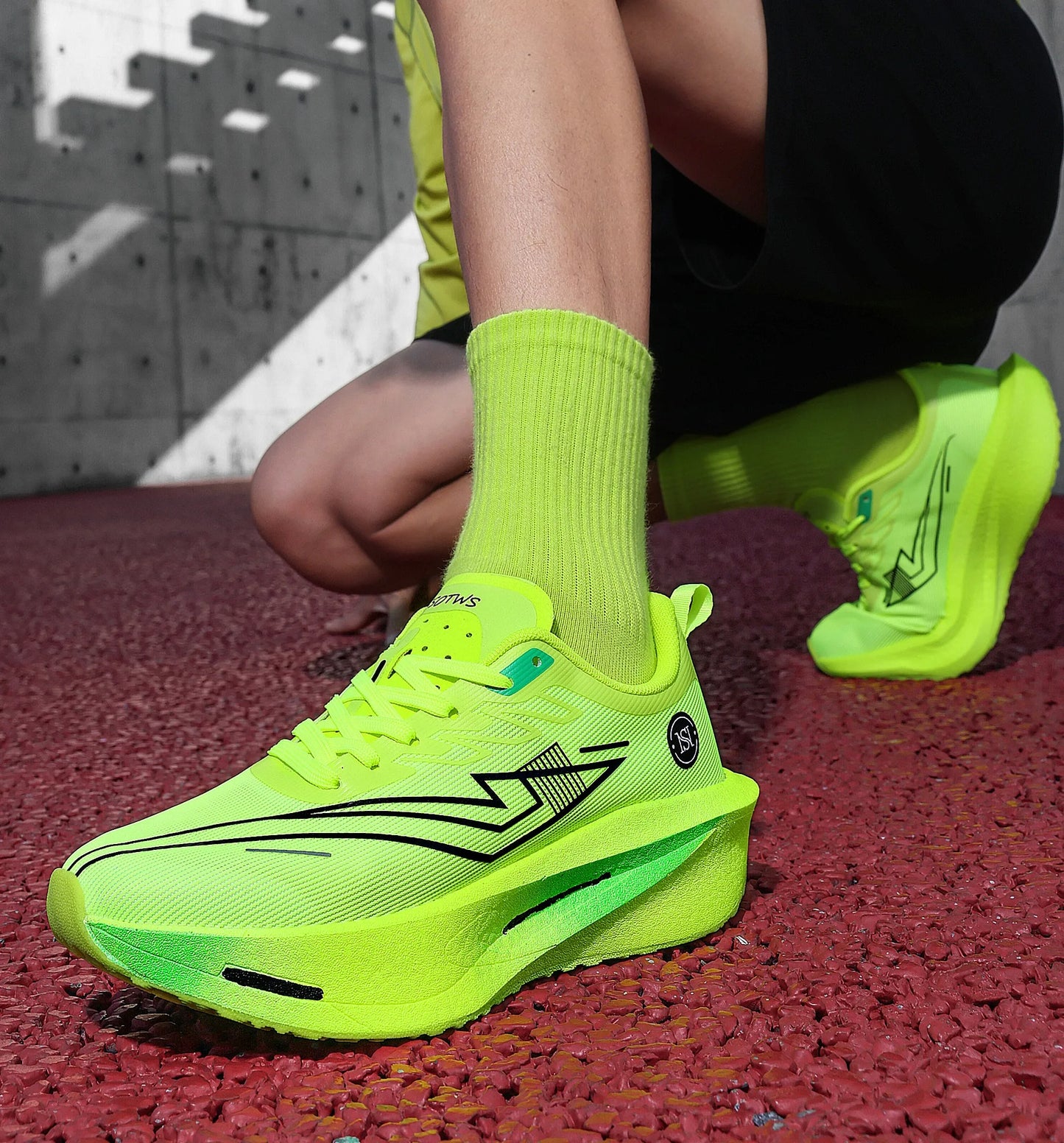 Men Running Shoes High-Quality Professional Training Lightweight Wear-Resistant Sports Flat Casual Sneakers for Man