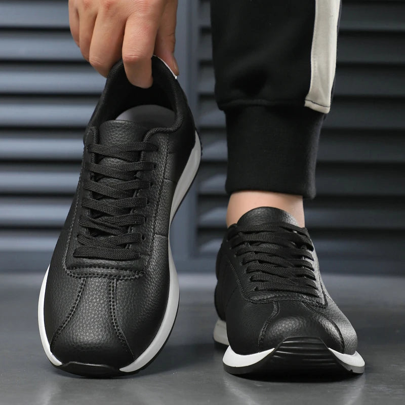 Zapatillas deportivas de cuero PU para tiempo libre, running, verano, moda, antideslizantes, montañismo, tenis, tendencia, superventas, para hombre, blancas, planas