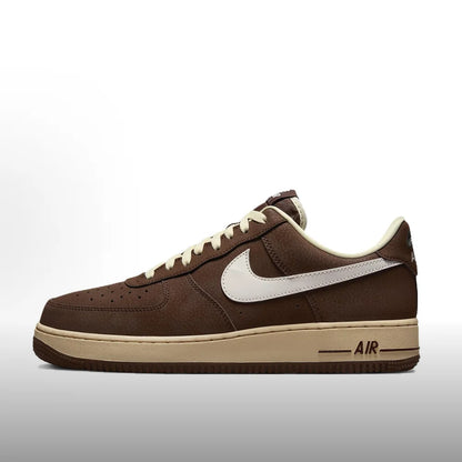 Nike Air Force 1 '07 LV8 Unisex-Freizeitsneaker aus Premium-Leder, Retro-Low-Top-Modeschuhe CJ9179-200