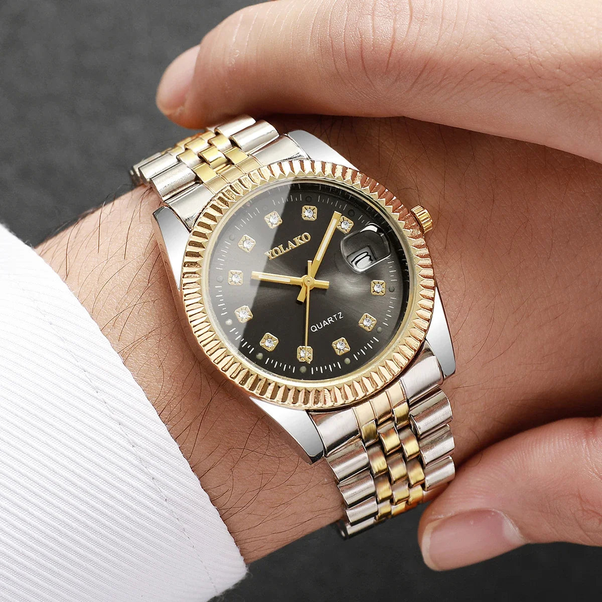 Luxury Men Business Watches Fashion Rhinestone Steel Calendar Quartz Watch Reloj Hombre Clock Gift（Without Box）